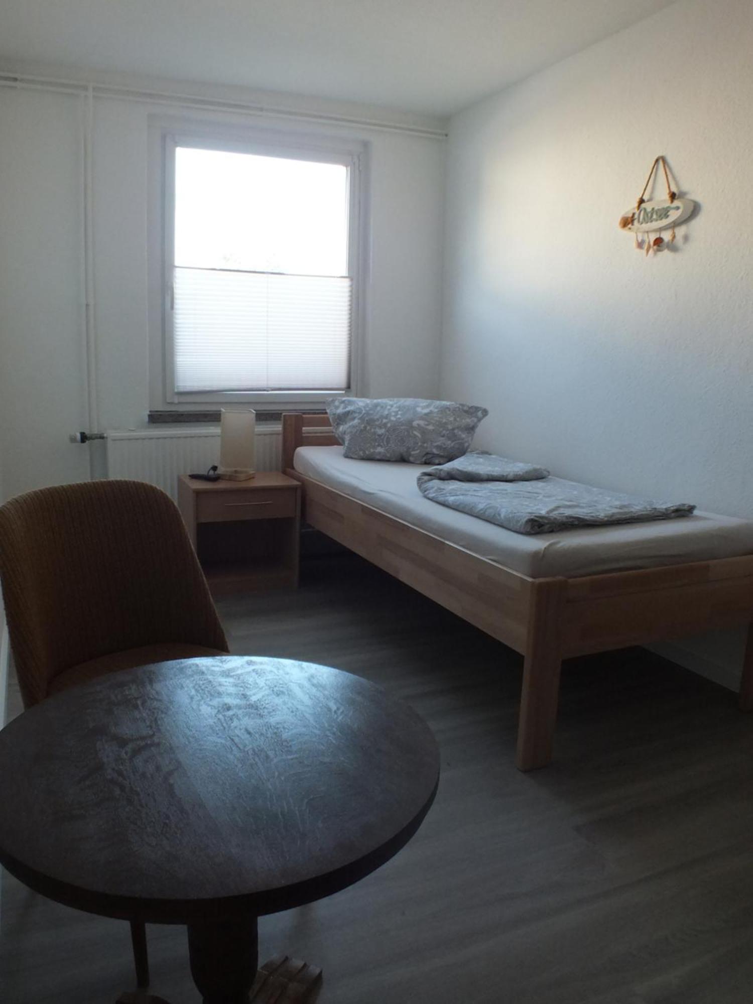 Einzelzimmer Mit Gemeinschaftsbad Pruchten Exterior foto
